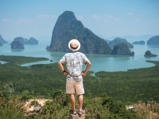 Mann auf Thailandreise