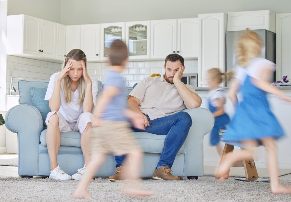 Paar im Stress - Chaos durch Familienleben